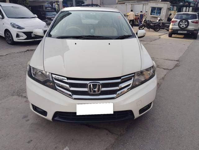 https://images10.gaadi.com/usedcar_image/4514442/original/processed_6750ce888a500c09a75bf68e965ecce5.jpg?imwidth=6400