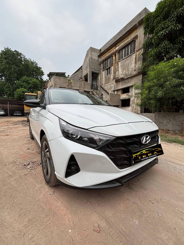 https://images10.gaadi.com/usedcar_image/4514443/original/processed_5f84d7a6147116cc87065e4dc913140a.jpg?imwidth=6400