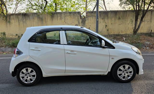 https://images10.gaadi.com/usedcar_image/4514449/original/b592b4c5343f0935c86221d902477986.jpg?imwidth=6401
