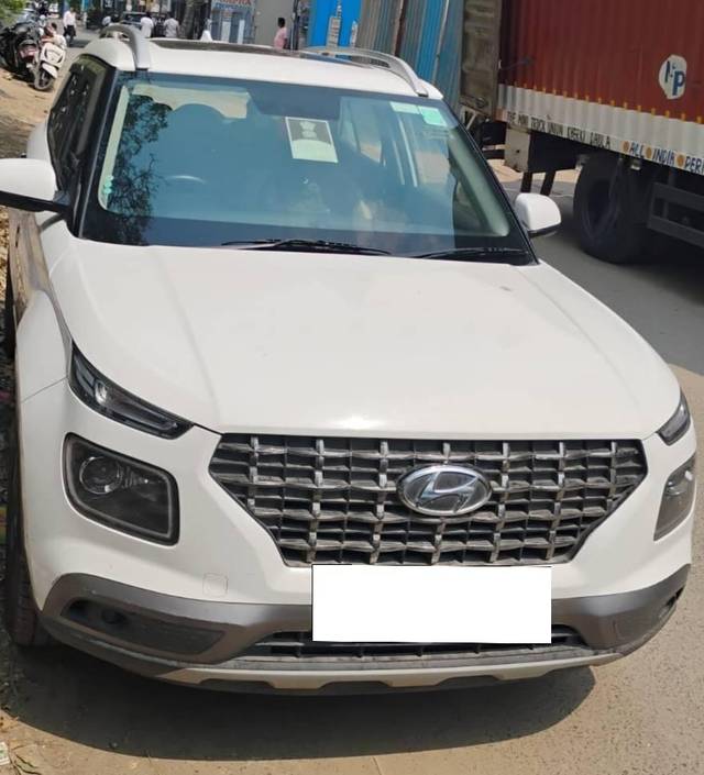 https://images10.gaadi.com/usedcar_image/4514458/original/processed_7a2c377288fdf4ecda4b35c33c8a14af.jpg?imwidth=6400
