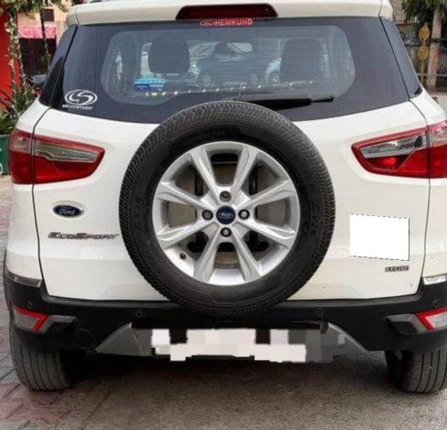https://images10.gaadi.com/usedcar_image/4514459/original/processed_dda05d0218d4e7babf3e8eda90e07353.jpg?imwidth=6402