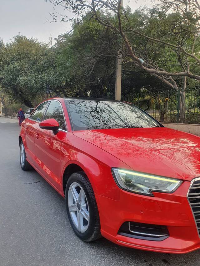 https://images10.gaadi.com/usedcar_image/4514464/original/28c72a9524ca3097b6330788de0ed610.jpg?imwidth=6400