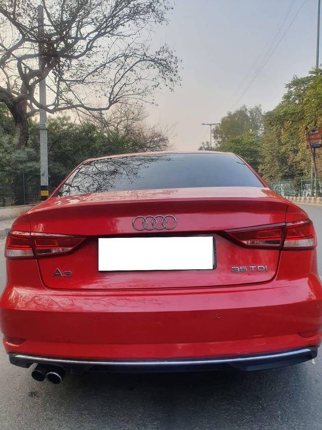 https://images10.gaadi.com/usedcar_image/4514464/original/processed_8857808699e81927c5c5d7384d7249a9.jpg?imwidth=6402