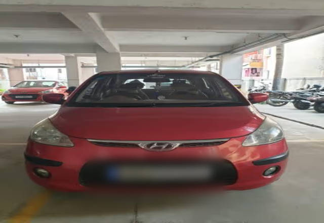 https://images10.gaadi.com/usedcar_image/4514476/original/26426934-17e8-4bbb-be75-f89aefec32af.?imwidth=6400