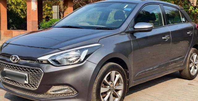 https://images10.gaadi.com/usedcar_image/4514488/original/processed_3092ce7741a6397b565133416b548ca2.jpg?imwidth=6402