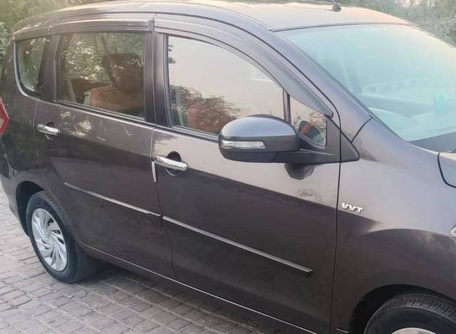 https://images10.gaadi.com/usedcar_image/4514527/original/processed_51dbf2f1f618011d5f6326b28df4b050.jpg?imwidth=6401