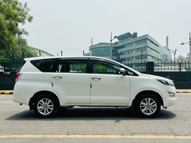 https://images10.gaadi.com/usedcar_image/4514530/original/b1e80f38b0612ac3d831902c6f42afb1.jpg?imwidth=6401