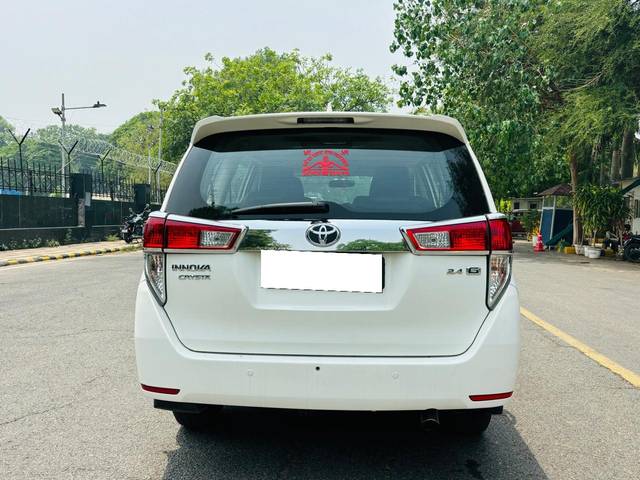 https://images10.gaadi.com/usedcar_image/4514530/original/processed_0c78de7abf0e999cacfedf9dda1a1187.jpg?imwidth=6402