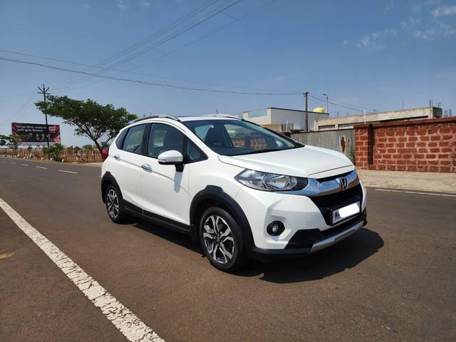 https://images10.gaadi.com/usedcar_image/4514533/original/processed_96bad428a9186d549ef0c8722b753eb4.jpg?imwidth=6400