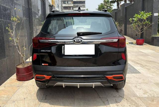 https://images10.gaadi.com/usedcar_image/4514547/original/processed_513ff6bd326306479f573b358af39e1b.jpg?imwidth=6402