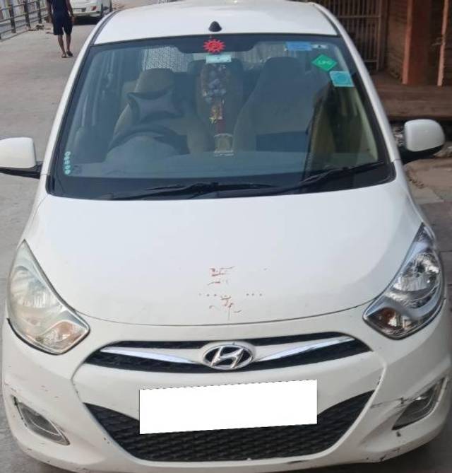 https://images10.gaadi.com/usedcar_image/4514555/original/processed_ec929789-80d6-434f-8fc9-68220104ef26.jpg?imwidth=6401