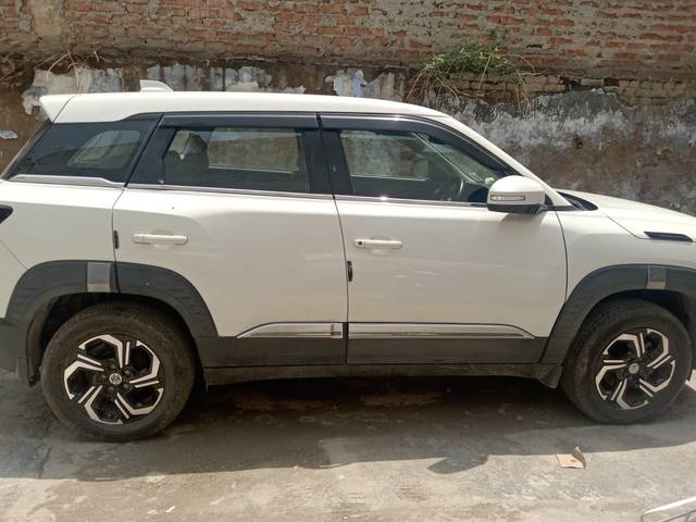 https://images10.gaadi.com/usedcar_image/4514575/original/273ff3c3-502e-42e4-985c-6907597681e8.jpg?imwidth=6402