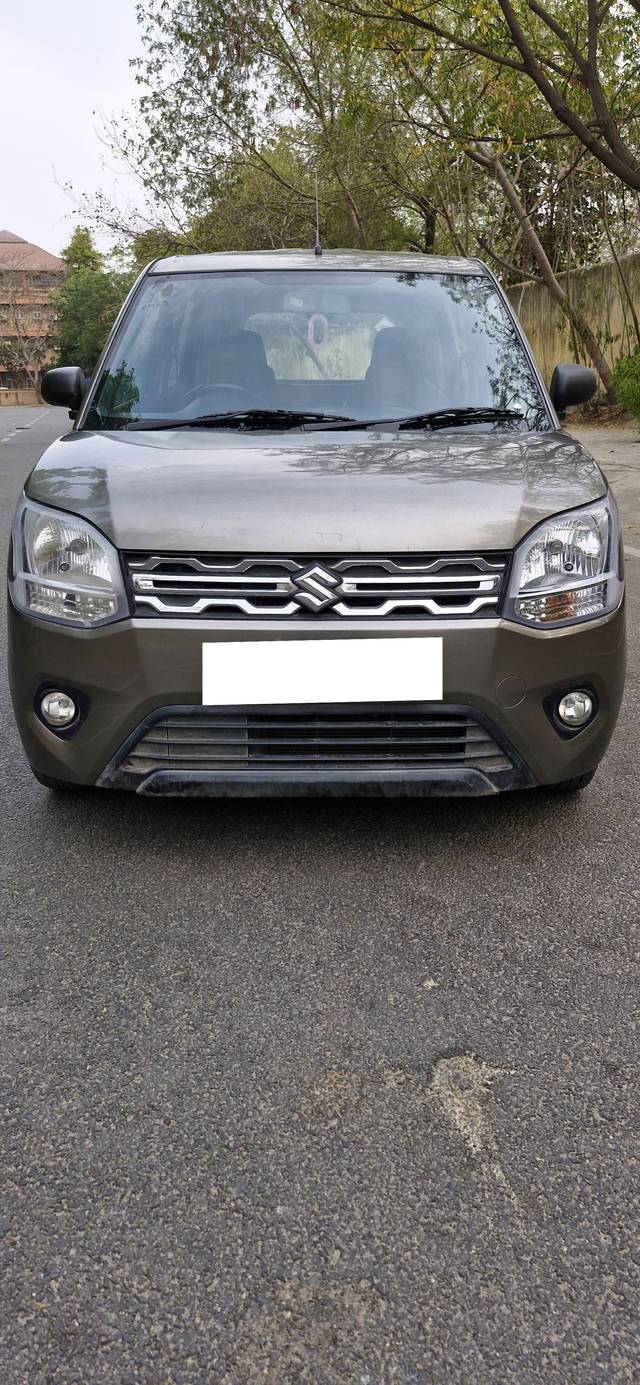 https://images10.gaadi.com/usedcar_image/4514599/original/processed_109f459d789e8100f07417e0a67600f9.jpg?imwidth=6400