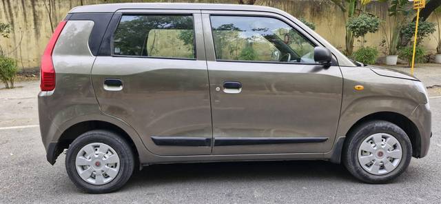 https://images10.gaadi.com/usedcar_image/4514599/original/processed_e4855ffbbe3ffdc70141a24aa23f67a0.jpg?imwidth=6401