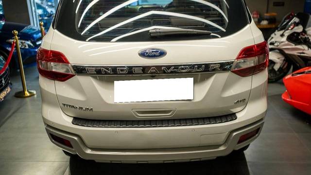 https://images10.gaadi.com/usedcar_image/4514611/original/processed_09a72af3abdb4ef8f8f08aafd396f883.jpg?imwidth=6401