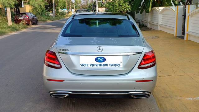 https://images10.gaadi.com/usedcar_image/4514617/original/processed_337591c2deb8aec43f2d9858408dd432.jpeg?imwidth=6401