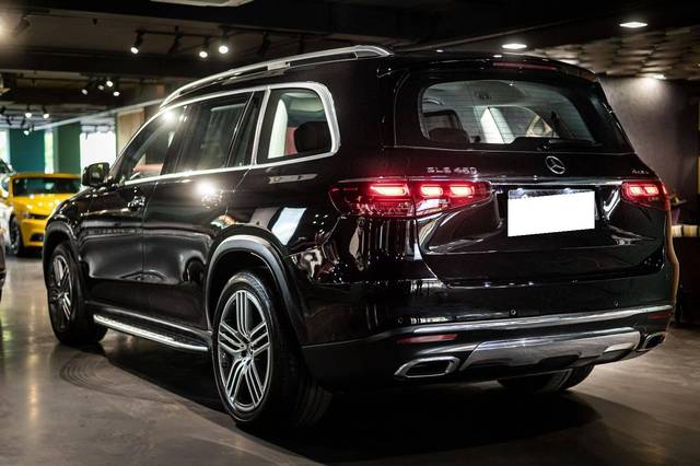 https://images10.gaadi.com/usedcar_image/4514628/original/processed_434307497b307b551a0cf8fcf3f5d616.jpg?imwidth=6402