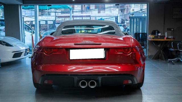 https://images10.gaadi.com/usedcar_image/4514636/original/processed_c50da4d5927936f43ca15ed2d98604e5.jpg?imwidth=6401