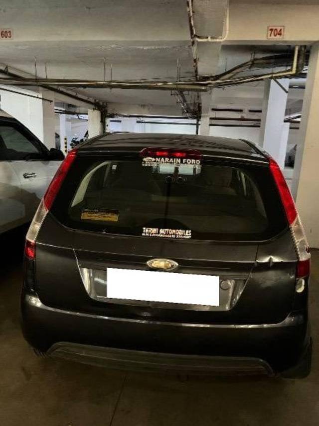 https://images10.gaadi.com/usedcar_image/4514649/original/processed_f16e95c3-9664-46ae-8f16-c5c948bbe624.jpeg?imwidth=6402