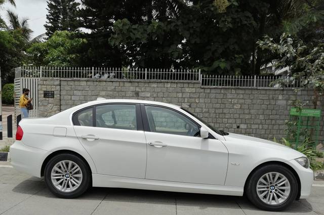https://images10.gaadi.com/usedcar_image/4514650/original/processed_ca4b8890ec85f8e237500a6af11711f6.jpeg?imwidth=6401