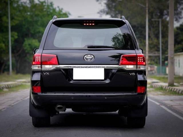 https://images10.gaadi.com/usedcar_image/4514655/original/processed_7df7eec43039c880aaf2e360b013d3b0.jpg?imwidth=6401