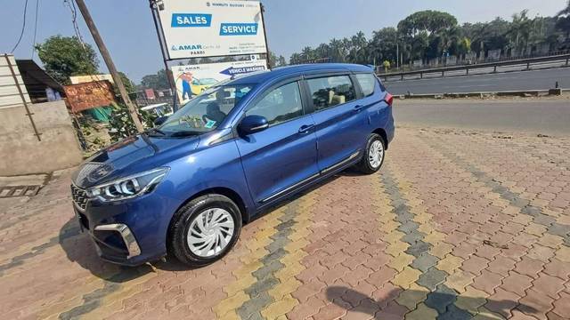 https://images10.gaadi.com/usedcar_image/4514660/original/processed_dbab885c-4e85-4f23-9acd-e610194604ff.jpg?imwidth=6400