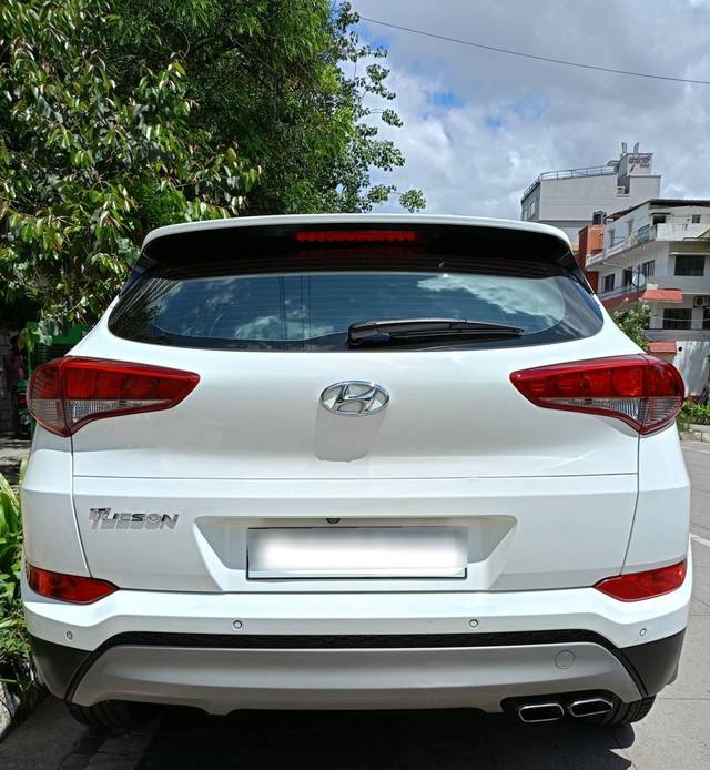 https://images10.gaadi.com/usedcar_image/4514665/original/processed_e6ea3f232925f52ea8c2c42e2bdea838.jpeg?imwidth=6402