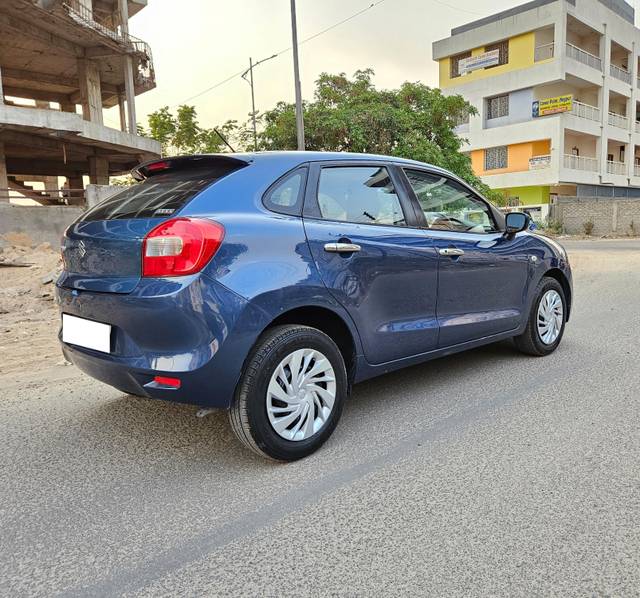 https://images10.gaadi.com/usedcar_image/4514668/original/processed_a54b48ca6b06fe80d799cd7a7c165b1d.jpg?imwidth=6402