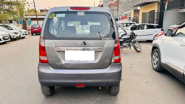 https://images10.gaadi.com/usedcar_image/4514677/original/processed_a51f23529e455dd50d12b2c64e9818fd.jpg?imwidth=6401