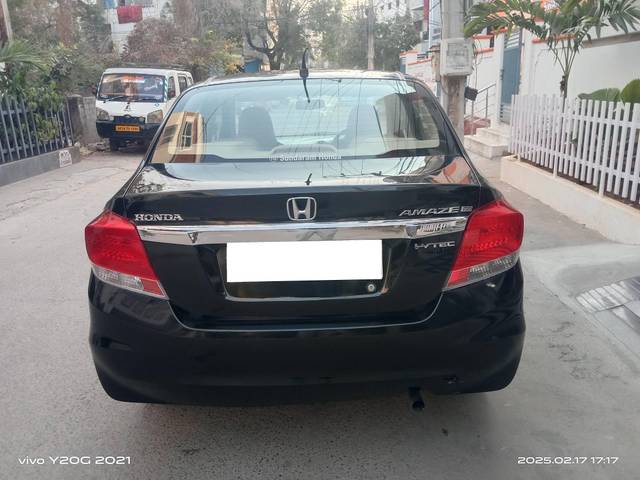 https://images10.gaadi.com/usedcar_image/4514687/original/processed_45cbea7b470efb751e4b16eac0a2bd50.jpg?imwidth=6402