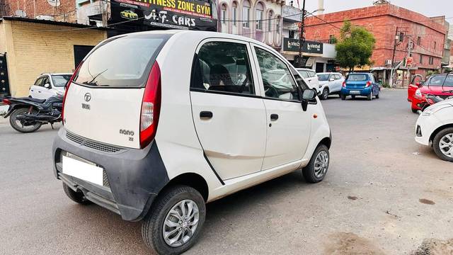 https://images10.gaadi.com/usedcar_image/4514688/original/processed_6bfd974da4a8914bbe9a9d3d459ccd4e.jpg?imwidth=6401