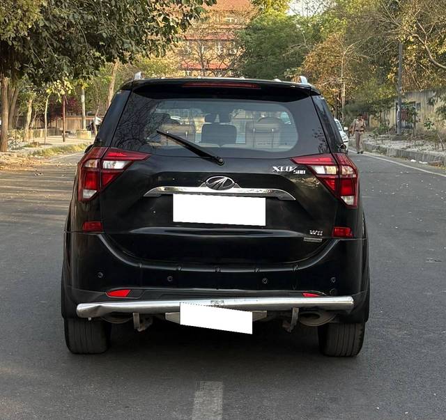 https://images10.gaadi.com/usedcar_image/4514707/original/processed_9e5ce54f23fa6ca17079d4389122bff0.jpg?imwidth=6402