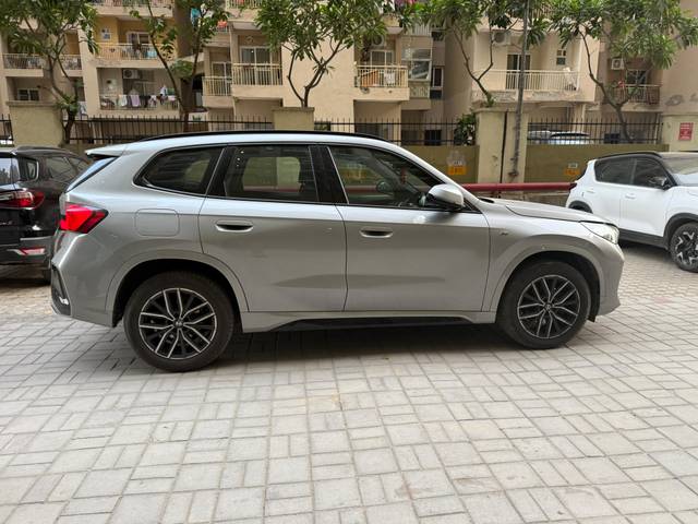https://images10.gaadi.com/usedcar_image/4514713/original/d44b9570-1daf-4822-ac94-0f2ebcda8365.jpg?imwidth=6401
