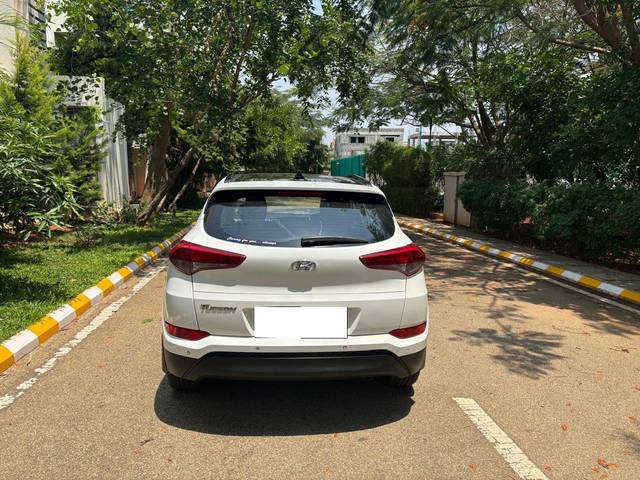 https://images10.gaadi.com/usedcar_image/4514723/original/processed_d6447b45-d8da-4033-b746-779b1af92078.jpg?imwidth=6400