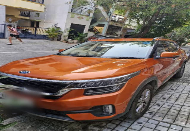 https://images10.gaadi.com/usedcar_image/4514749/original/3144b1e3-8fbd-4378-aad2-1dae6afc76f7.?imwidth=6400