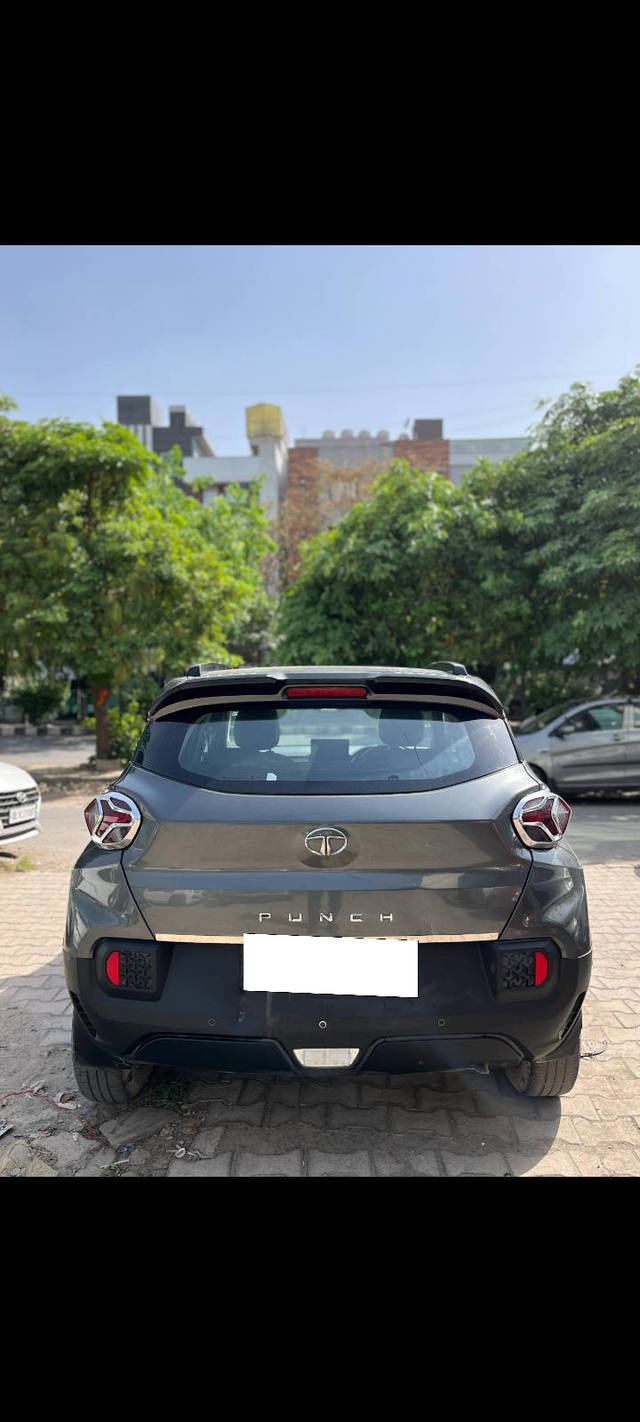 https://images10.gaadi.com/usedcar_image/4514754/original/processed_912c713ca22416a81f07ba67b9279cfa.png?imwidth=6402