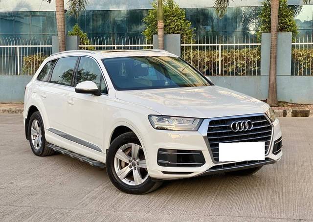 https://images10.gaadi.com/usedcar_image/4514763/original/processed_f4cd29e45669e498dd8dc6cbafc339b9.jpg?imwidth=6400