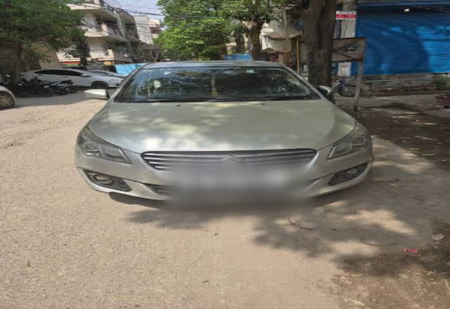 https://images10.gaadi.com/usedcar_image/4514764/original/78b28b30-e0f4-4f73-b54a-aa4f3159c2ea.?imwidth=6400