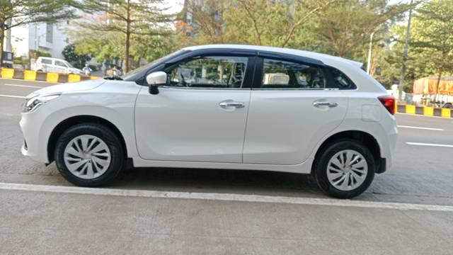 https://images10.gaadi.com/usedcar_image/4514772/original/a19ff9f2615ff92e8af2d5103d6bbeea.jpg?imwidth=6402