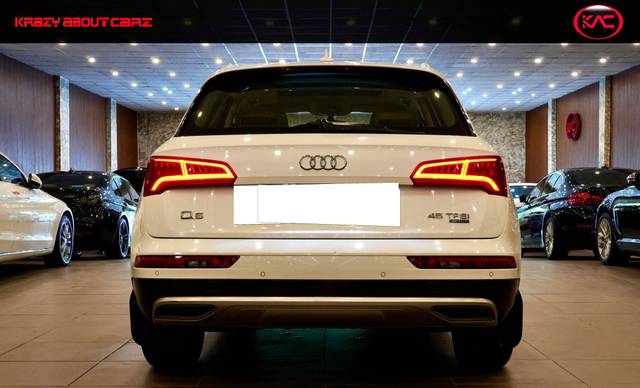 https://images10.gaadi.com/usedcar_image/4514786/original/processed_777333fdbcbc2ebe7a34e3deb1d83ccc.jpg?imwidth=6402