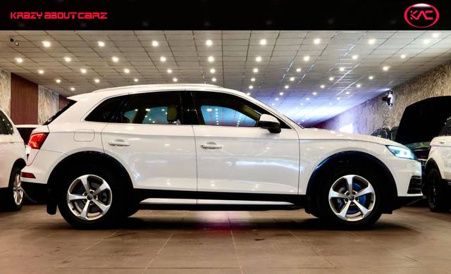 https://images10.gaadi.com/usedcar_image/4514786/original/processed_ff49c63ddfb2d7c7e139c46f706ede8d.jpg?imwidth=6401