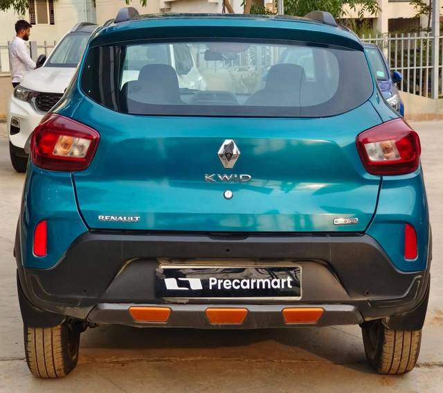https://images10.gaadi.com/usedcar_image/4514788/original/processed_275158e9bce77fcd6f7e50efa18cb527.jpeg?imwidth=6402