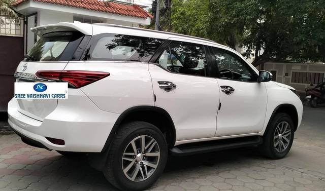 https://images10.gaadi.com/usedcar_image/4514808/original/processed_280a0f2fd65b1b7002c12f865e59cd6d.jpeg?imwidth=6401