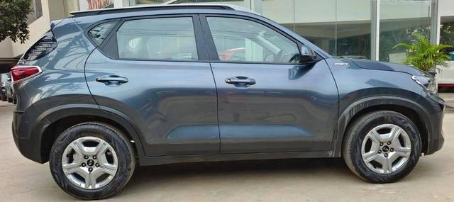 https://images10.gaadi.com/usedcar_image/4514830/original/processed_0edaa4b617c1b1af30c9ab42a19ac9aa.jpeg?imwidth=6401