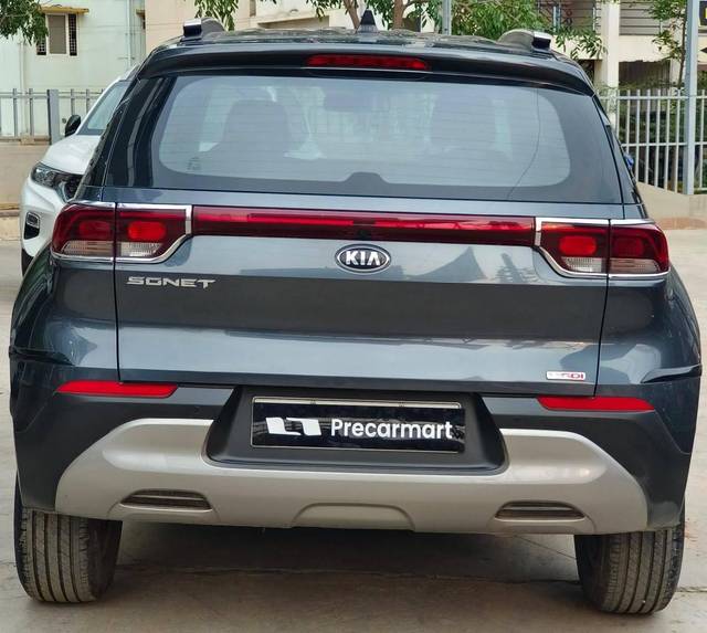 https://images10.gaadi.com/usedcar_image/4514830/original/processed_40a1ece5e60b049adbc70de8fff64caa.jpeg?imwidth=6402