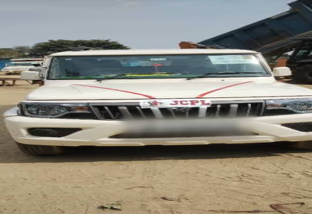 https://images10.gaadi.com/usedcar_image/4514837/original/6b1de7a1-1768-4929-9e31-050b2234e0b9.?imwidth=6400