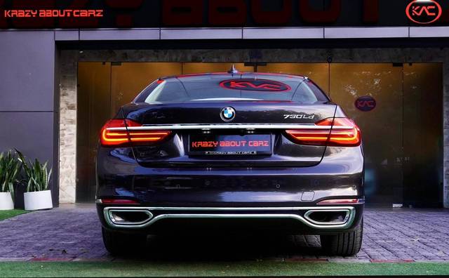 https://images10.gaadi.com/usedcar_image/4514845/original/processed_ea7dfc2a16222805a13a81c67a5657d5.jpg?imwidth=6401