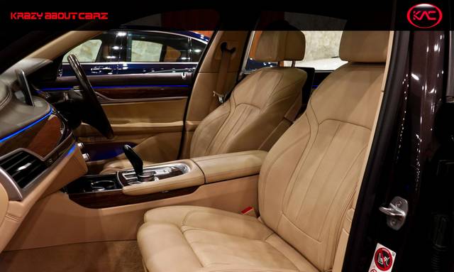 https://images10.gaadi.com/usedcar_image/4514849/original/b11e7a1f705ab6acb131a64e2e9fa007.jpg?imwidth=6402
