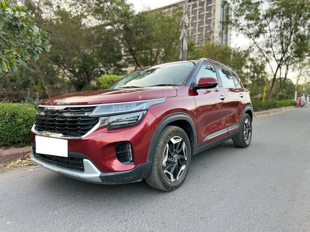 https://images10.gaadi.com/usedcar_image/4514851/original/processed_500315f0351348a4b3572574a90bcb17.jpg?imwidth=6402