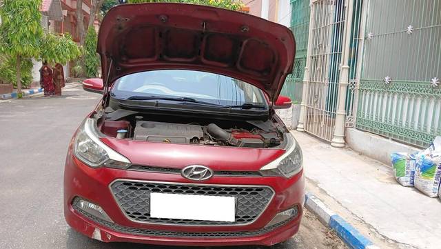 https://images10.gaadi.com/usedcar_image/4514852/original/processed_315fdf254eaca8b6a252cbf689a01980.jpeg?imwidth=6400